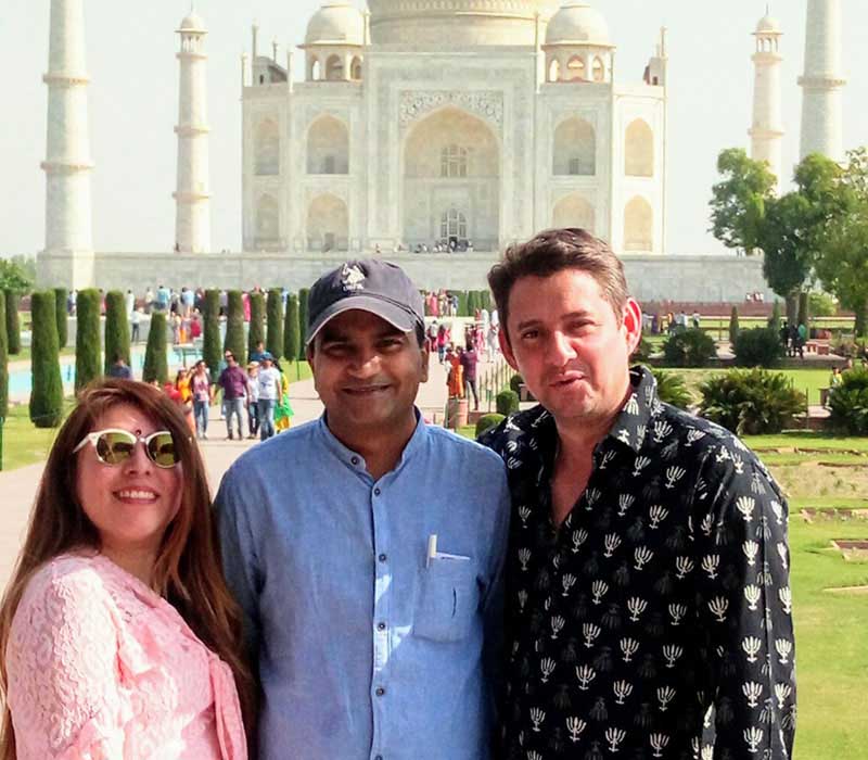government approved tourtist guide in agra for taj mahal
